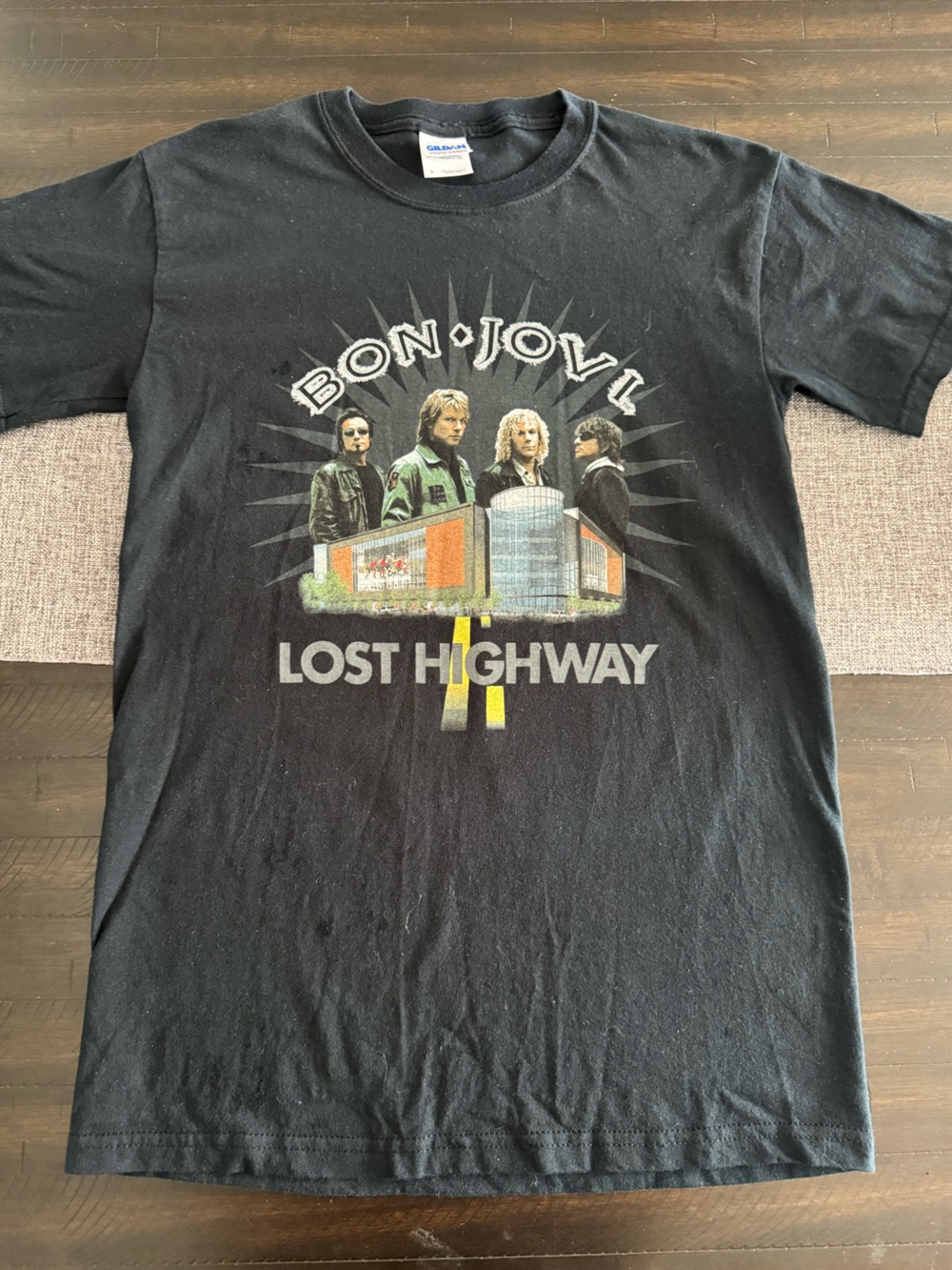 Bon Jovi Lost Highway Shirt 2007 All Roads Lead to the Rock NJ. Size small. New